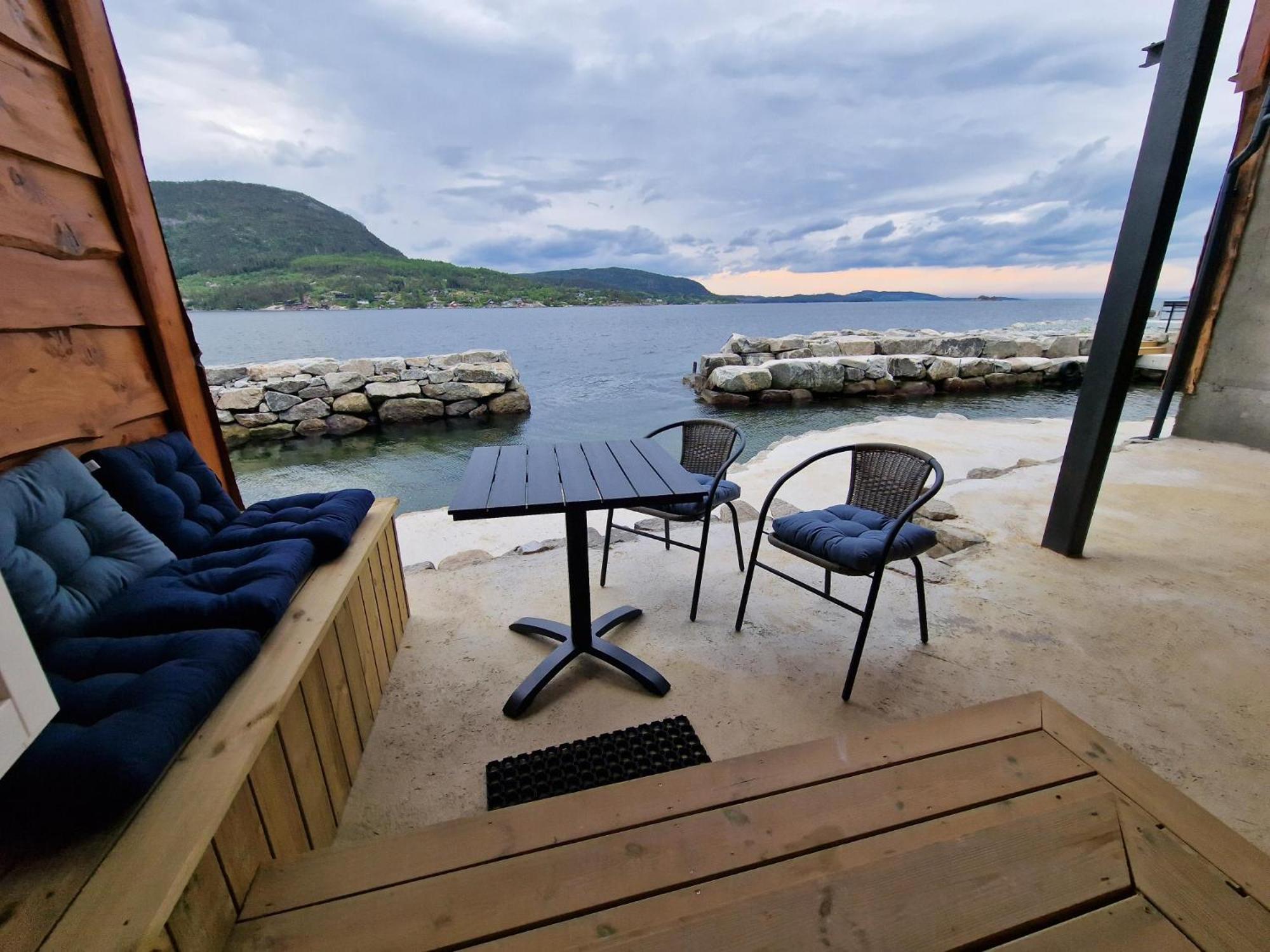 Preikestolen Panorama - Seaside Apartments Jørpeland Exterior foto